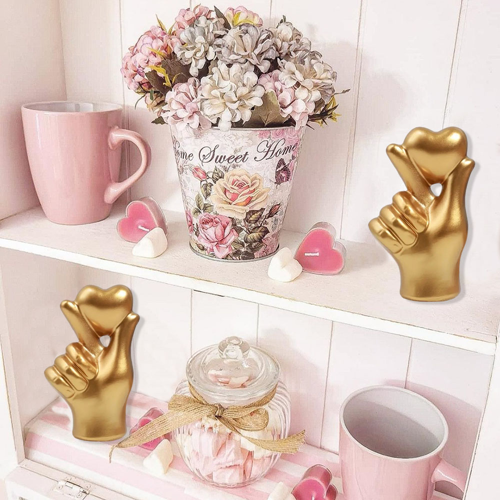 Heart Hand Gesture Statues Scu - огляд і ціна Home Decor Y2K